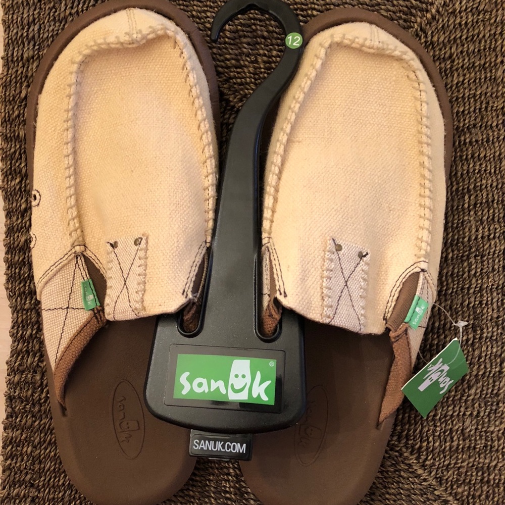 New Sanuk Men’s 12 I’ve got your back shoes